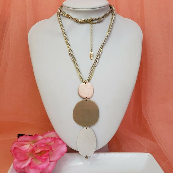 St. Thomas Gold Rope Necklace With Gold Tone Pendant - Picture 3 of 12